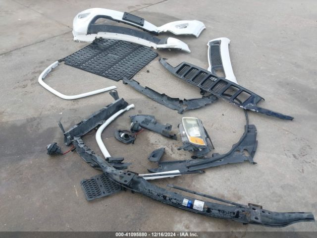 1C4RJEAG0EC322608 Jeep Grand Cherokee Laredo