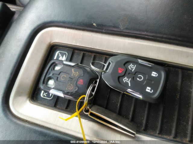1GKS2HKJ4KR197720 GMC YUKON XL DENALI