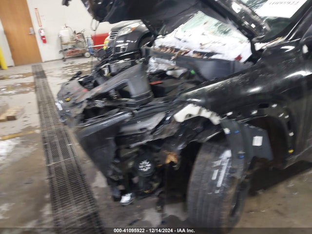 KL77LKE2XRC134261 Chevrolet Trax Fwd Activ