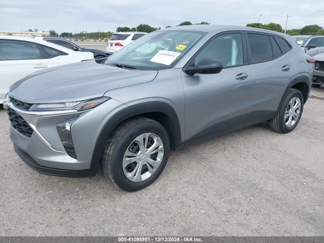 Chevrolet Trax Fwd Ls 2025 KL77LFEP8SC106368 Image 2