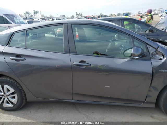 JTDKARFU1J3553275 Toyota Prius Three