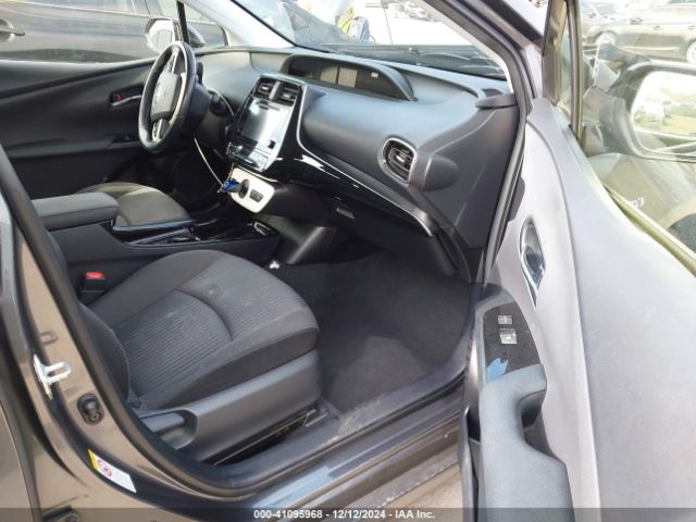 JTDKARFU1J3553275 Toyota Prius Three