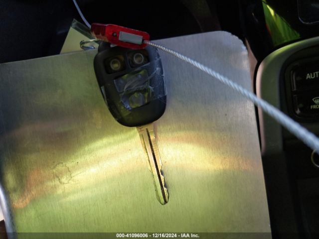 2T1BURHE0HC927597 Toyota COROLLA LE