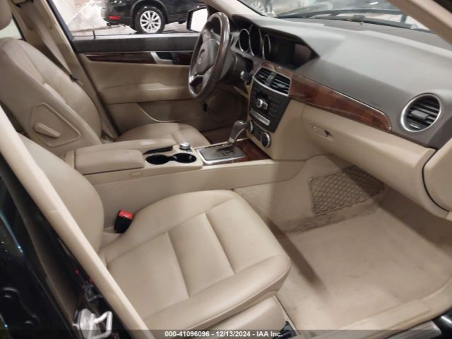 WDDGF8AB0EA944836 Mercedes-Benz C 300 Luxury 4matic/sport 4matic