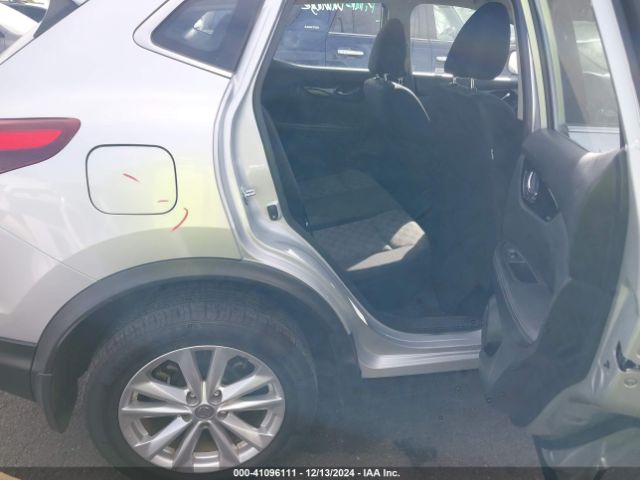 JN1BJ1CP1HW026557 Nissan Rogue Sport Sv