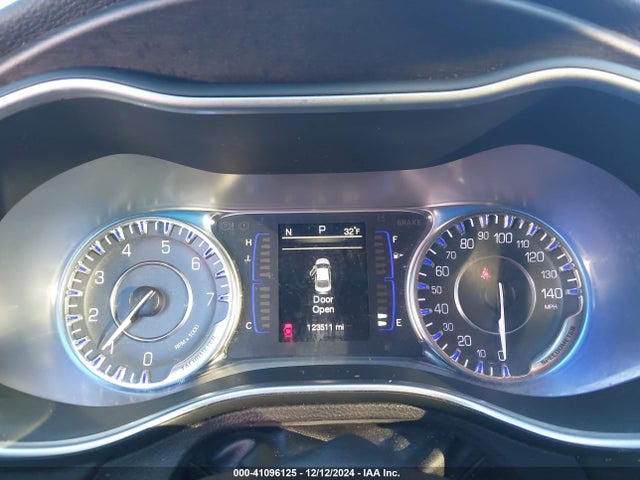 Chrysler 200 Limited 2015 1C3CCCAG6FN759446 Image 7