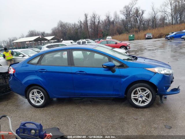 3FADP4BJ1JM145675 Ford FIESTA SE