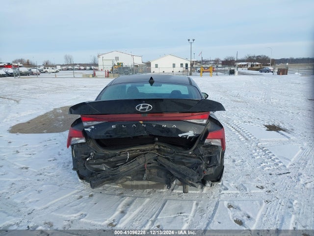 KMHLM4AG3PU455816 Hyundai ELANTRA SEL