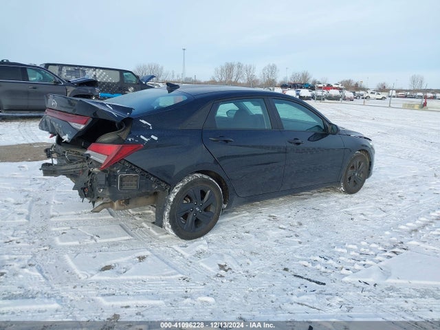 KMHLM4AG3PU455816 Hyundai ELANTRA SEL
