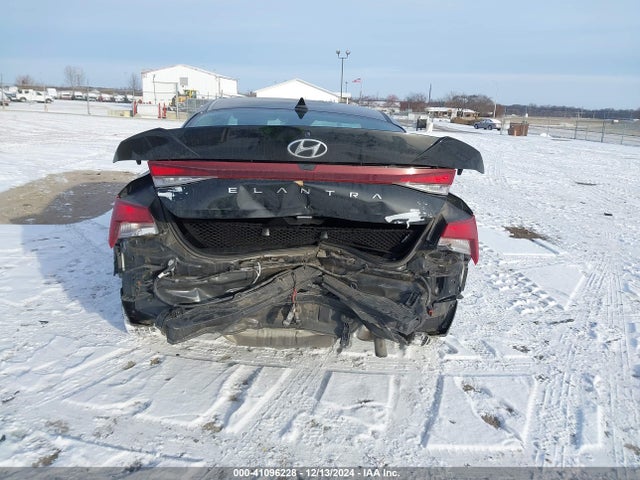 KMHLM4AG3PU455816 Hyundai ELANTRA SEL