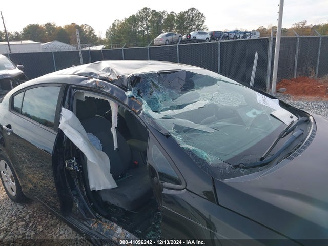 3KPFK4A72JE246449 KIA FORTE LX