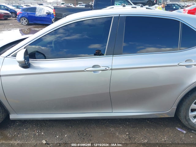 4T1B11HK5KU828408 Toyota CAMRY LE