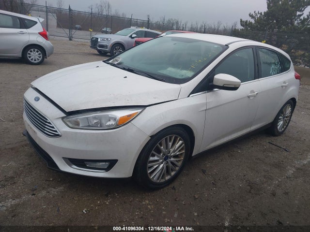 Ford Focus Titanium 2015 1FADP3N28FL357898 Image 2