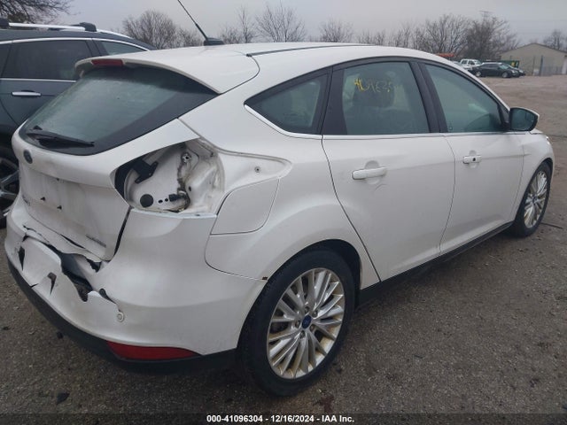 Ford Focus Titanium 2015 1FADP3N28FL357898 Image 4