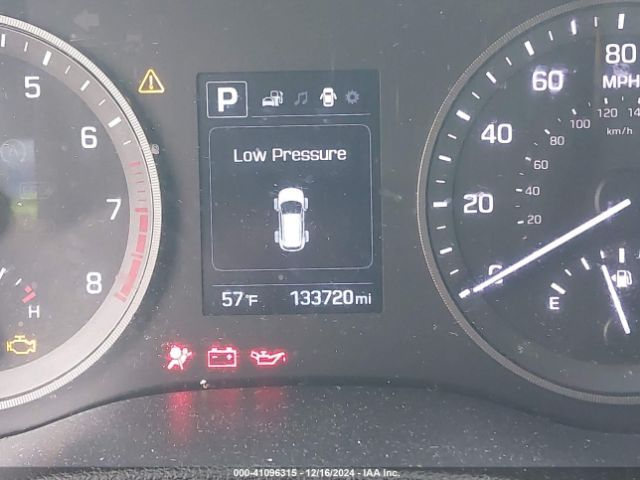 KM8J23A46HU576239 Hyundai TUCSON SE