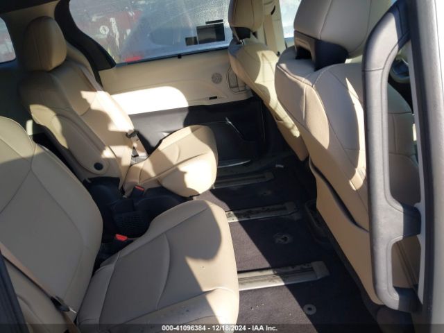 5TDJSKFC2RS134868 Toyota SIENNA XLE