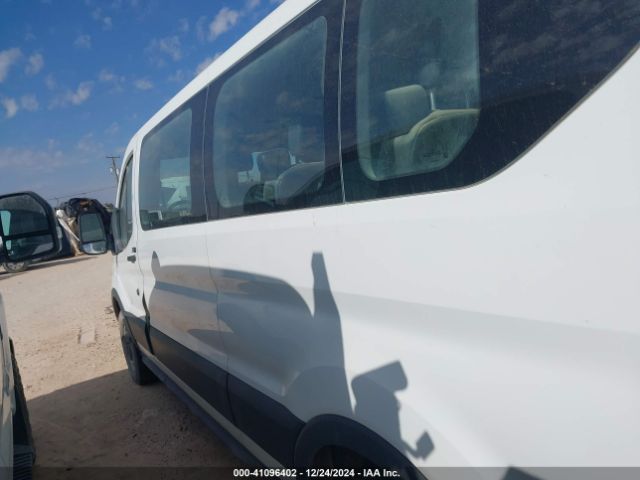 1FBZX2ZMXHKB12362 Ford Transit-350 Xl