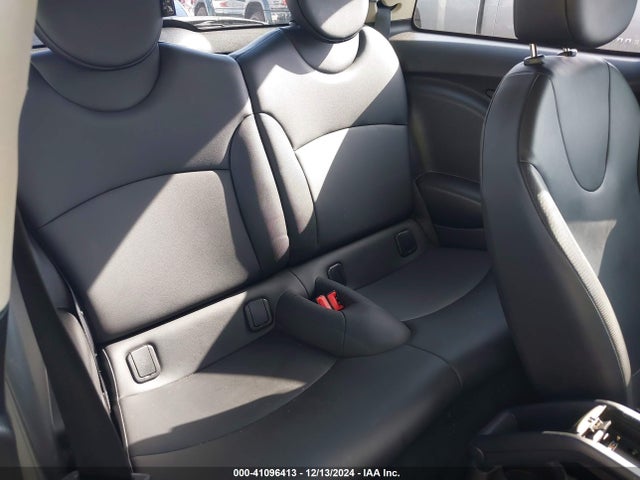 2012 MINI COOPER WMWSU3C57CT540421 Photo 7