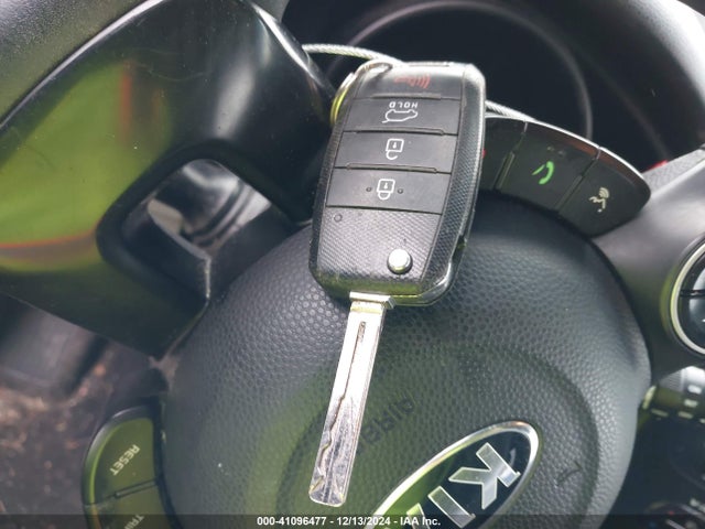 KNDJP3A52H7481013 KIA SOUL +