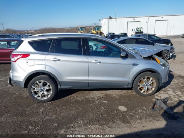 1FMCU9J96EUE05374 Ford Escape Titanium