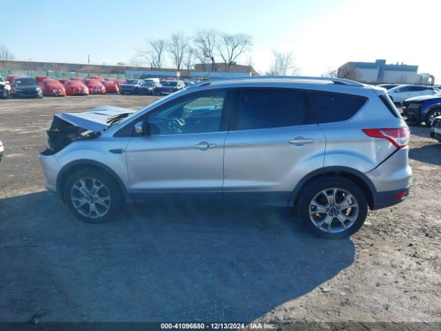 1FMCU9J96EUE05374 Ford Escape Titanium