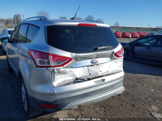 1FMCU9J96EUE05374 Ford Escape Titanium