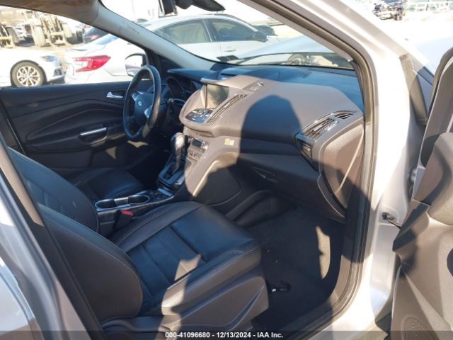 1FMCU9J96EUE05374 Ford Escape Titanium