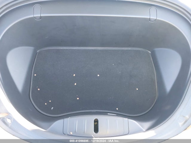 2019 TESLA MODEL 3 5YJ3E1EB2KF418370 Photo 9