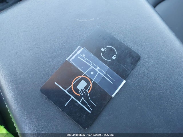 2019 TESLA MODEL 3 5YJ3E1EB2KF418370 Photo 10