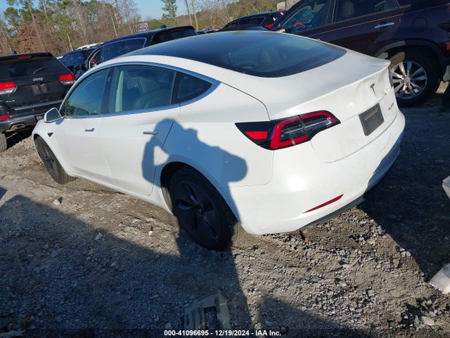 2019 TESLA MODEL 3 5YJ3E1EB2KF418370 Photo 2