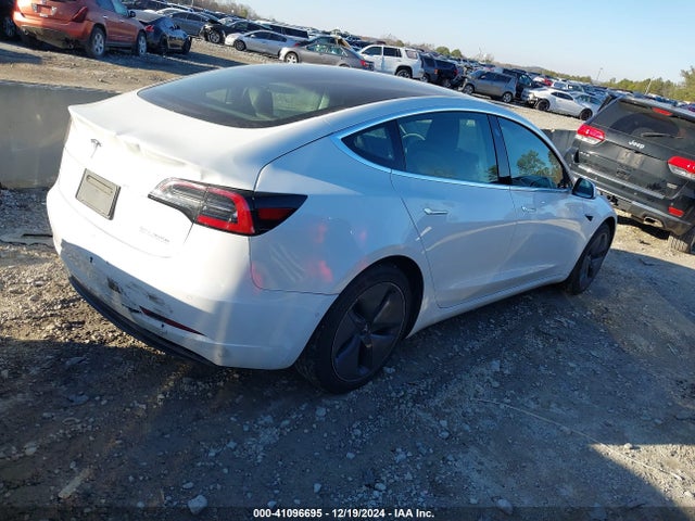 2019 TESLA MODEL 3 5YJ3E1EB2KF418370 Photo 3