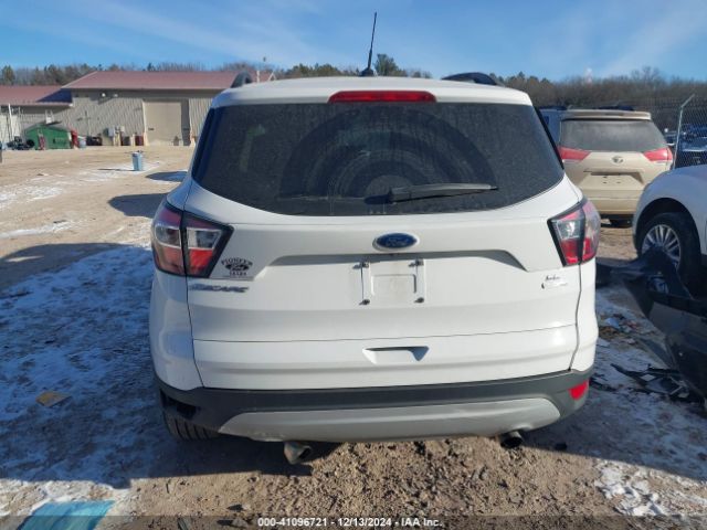 1FMCU9GD0JUA82624 Ford ESCAPE SE
