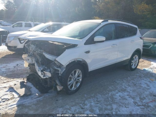 1FMCU9GD0JUA82624 Ford ESCAPE SE