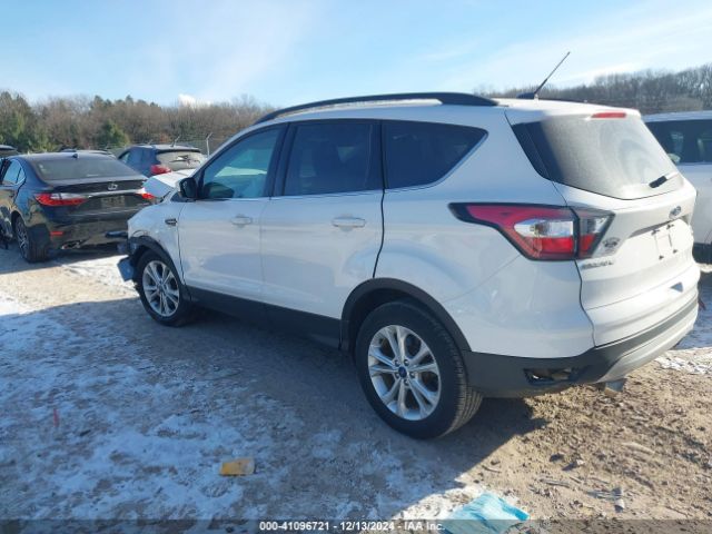 1FMCU9GD0JUA82624 Ford ESCAPE SE