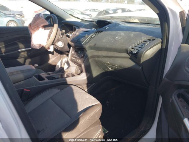 1FMCU9GD0JUA82624 Ford ESCAPE SE