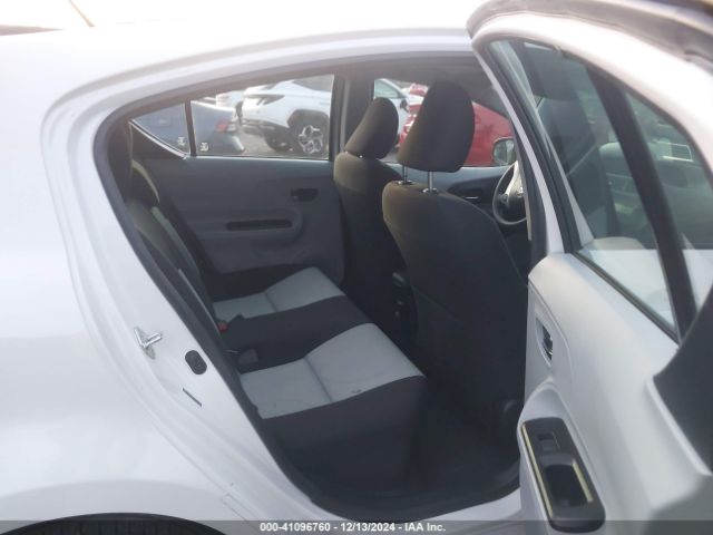 JTDKDTB37E1074748 Toyota Prius C Two