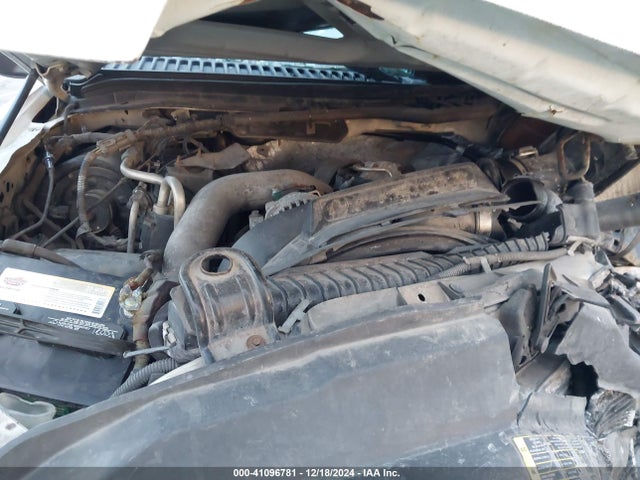 41096781 :رقم المزاد ، 1FDWF34P35EA61687 vin ، 2005 Ford F-350 Chassis Xl/xlt مزاد بيع