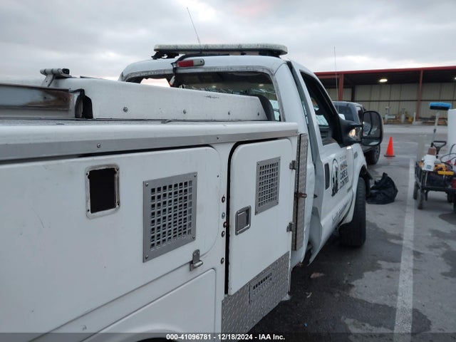 41096781 :رقم المزاد ، 1FDWF34P35EA61687 vin ، 2005 Ford F-350 Chassis Xl/xlt مزاد بيع