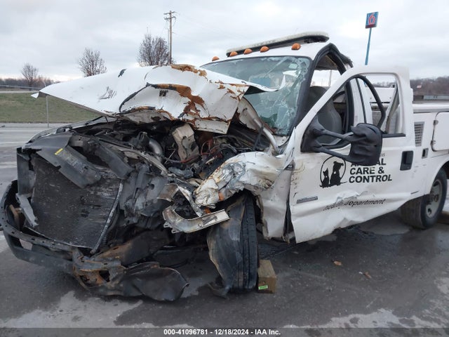 41096781 :رقم المزاد ، 1FDWF34P35EA61687 vin ، 2005 Ford F-350 Chassis Xl/xlt مزاد بيع
