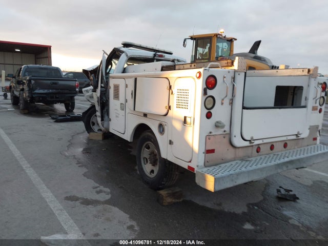 41096781 :رقم المزاد ، 1FDWF34P35EA61687 vin ، 2005 Ford F-350 Chassis Xl/xlt مزاد بيع
