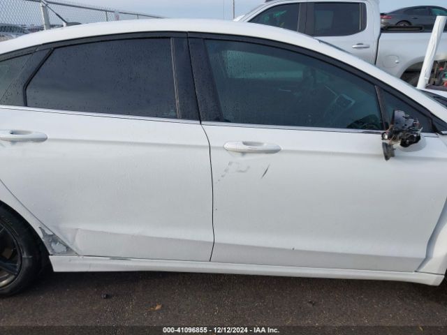 3FA6P0H71GR279675 Ford FUSION SE