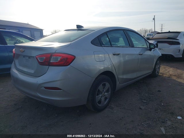 Chevrolet Cruze Ls Auto 2018 1G1BC5SM6J7134378 Image 4