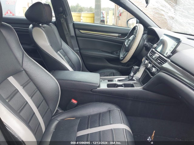 1HGCV1F30KA109370 Honda Accord Sport