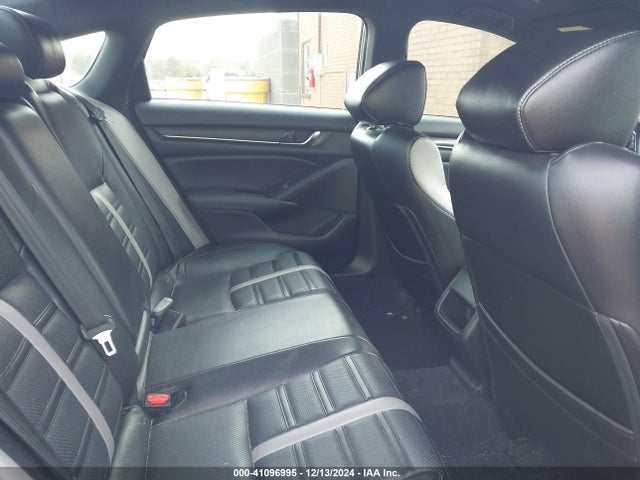 1HGCV1F30KA109370 Honda Accord Sport