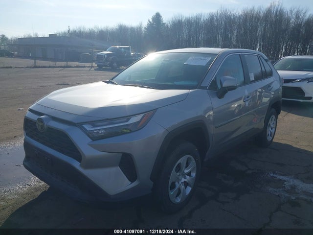 Toyota RAV4 LE 2024 2T3G1RFV3RC463943 Image 2