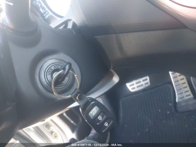 KMHTC6AD2GU248337 Hyundai Veloster