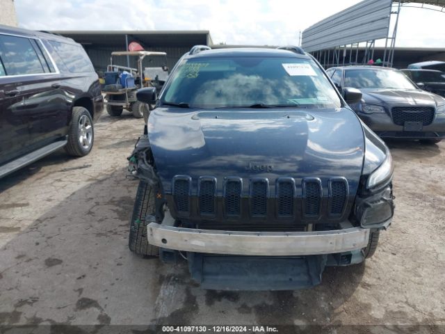 1C4PJLAB4HW577149 Jeep Cherokee Altitude Fwd