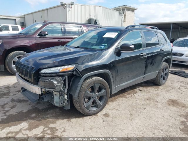 1C4PJLAB4HW577149 Jeep Cherokee Altitude Fwd