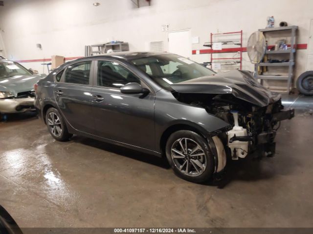 3KPF24AD2PE607225 KIA Forte Lxs
