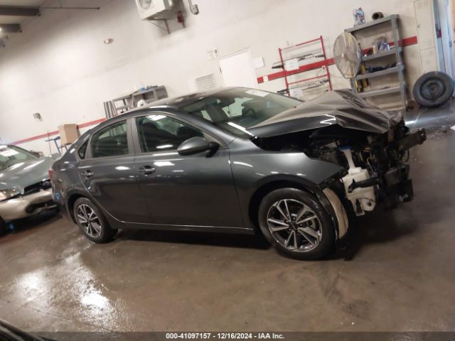 3KPF24AD2PE607225 KIA Forte Lxs
